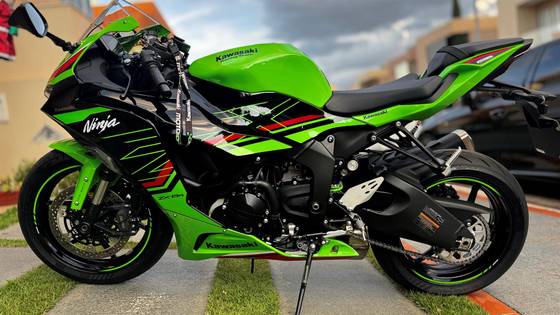 KAWASAKI NINJA ZX-6R KRT 